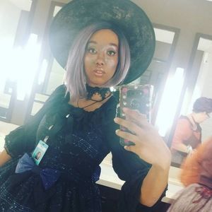 Meet your Posher, Kira